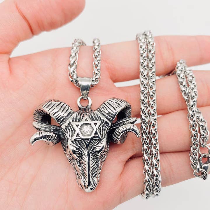 Mio Queena – wholesale Pendant/charm necklace – Satan Hexagram Goat Head Stainless Steel Charm - MJ/MNP