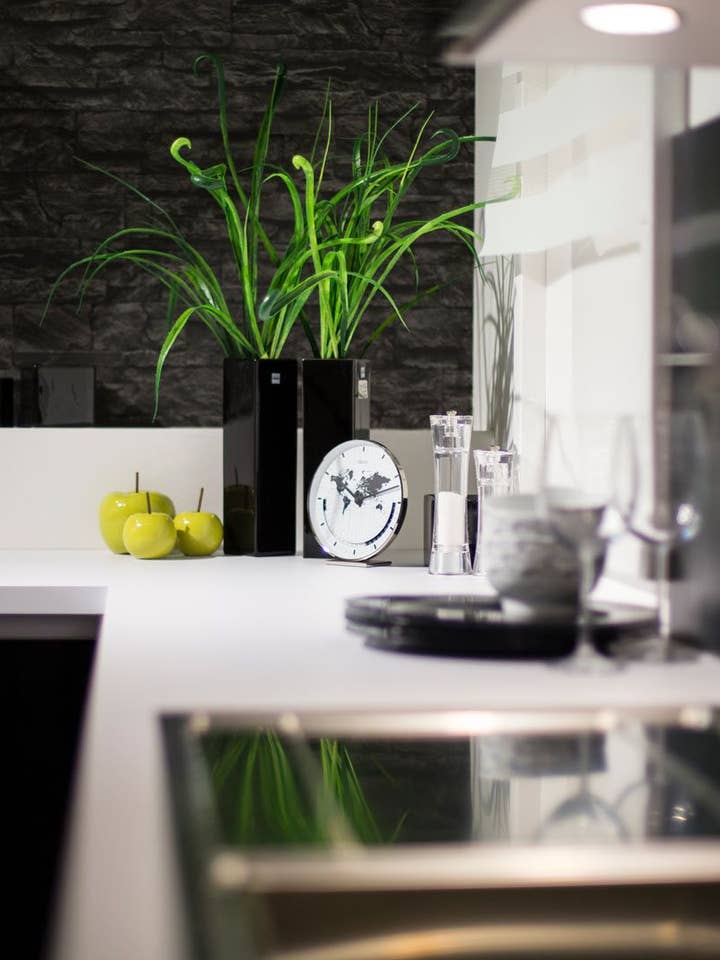 22843-002100 per la vendita all'ingrosso da parte di Hermle UK