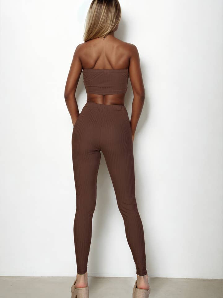 CAPELLA APPAREL – Engroshandel Top- og buksesæt (IKKE Loungewear) - Dame – Ribbet rørtop og leggingssæt7