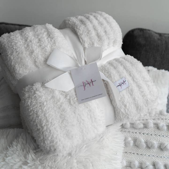 Remove It! The Make Up Removing Face Cloth - Wholesale Throw Blanket - The Cozy Cabin Blanket