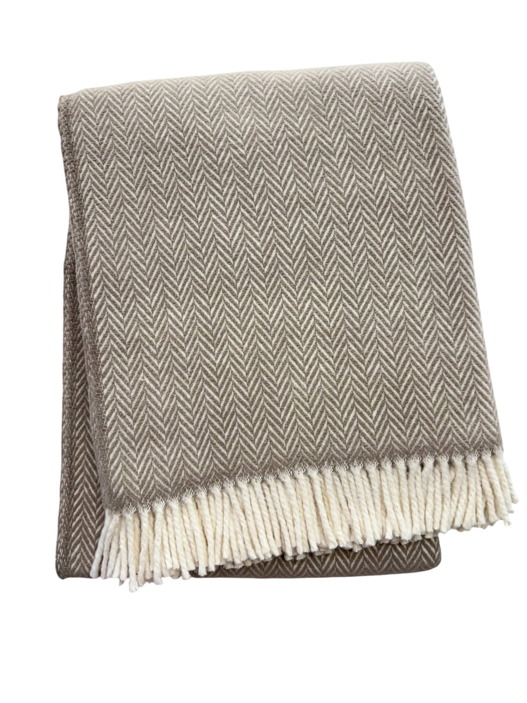 A Soft Idea - Wholesale Throw Blanket - 355 - Herringbone Plush Throw3