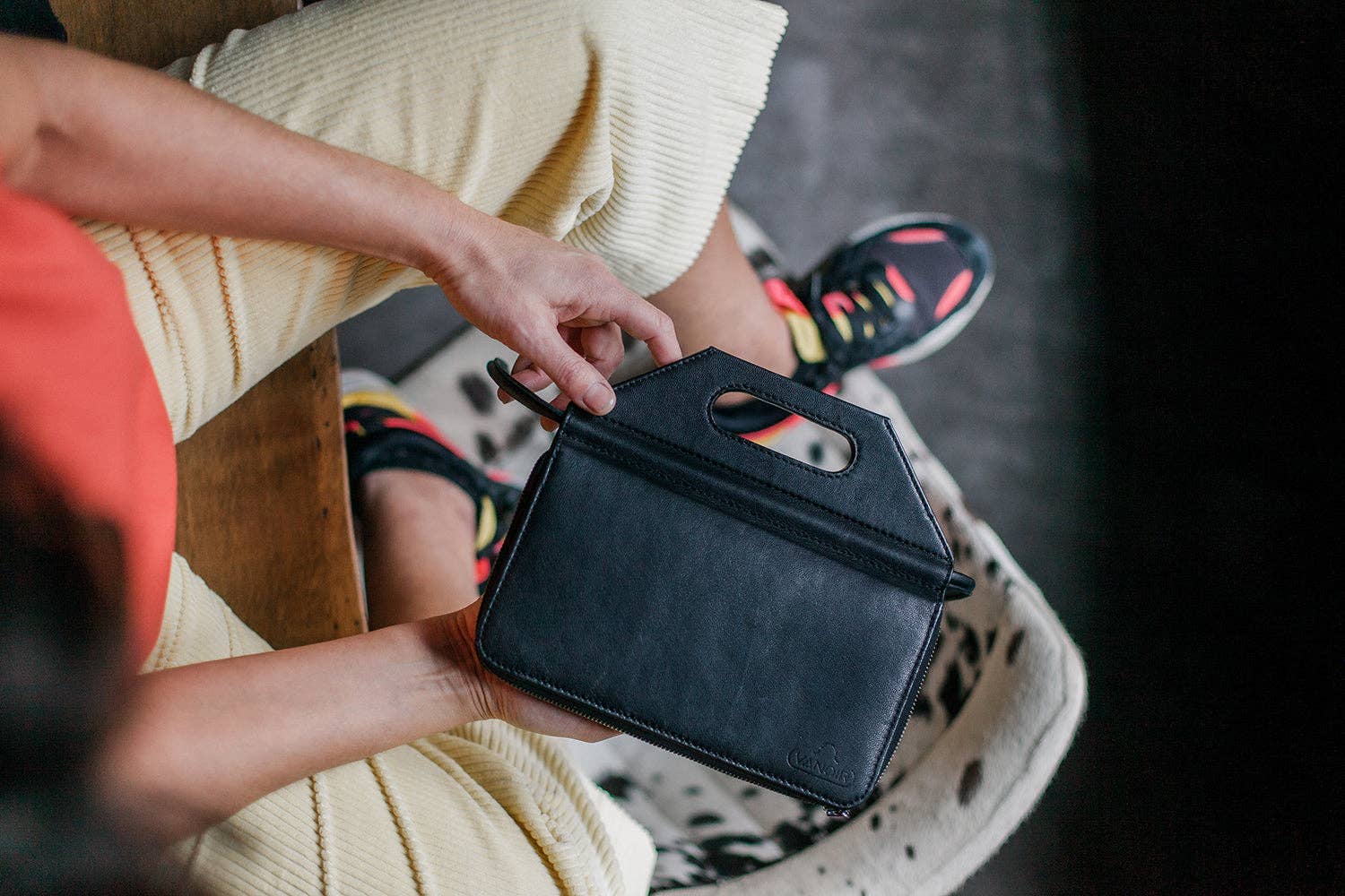 black THANKS for wholesale on Faire1