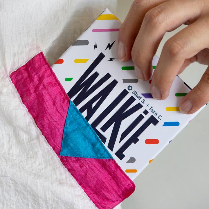 Devir Games - Wholesale Card Game - Walkie Talkie (Devir Pockets)1