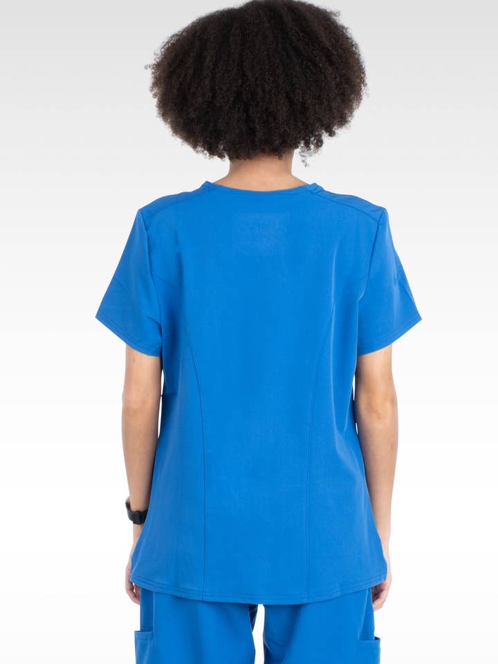 Aura Naturale – Großhandel Medizinische Berufsbekleidung – Damen – Korallenrote Damen-Mock-Wrap-Scrub-Top mit 6 Taschen (94003)26