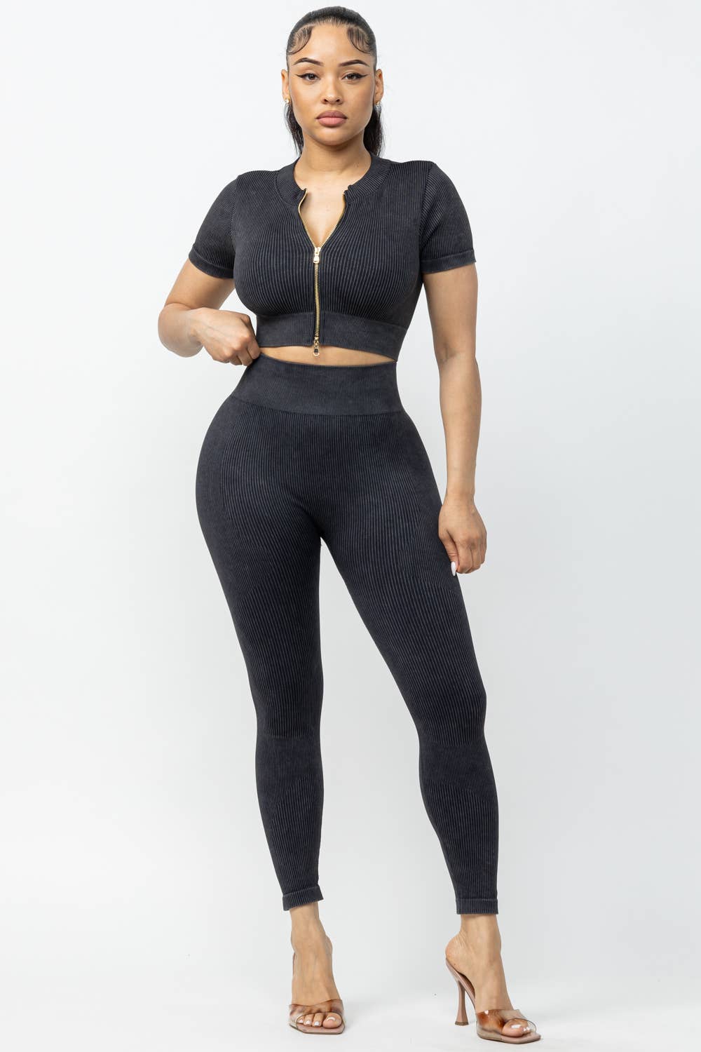 Boswell – Engroshandel Top- og buksesæt (IKKE Loungewear) - Dame – MINERALVASK LYNLÅS FORAN OG SÆT LEGGINGS5