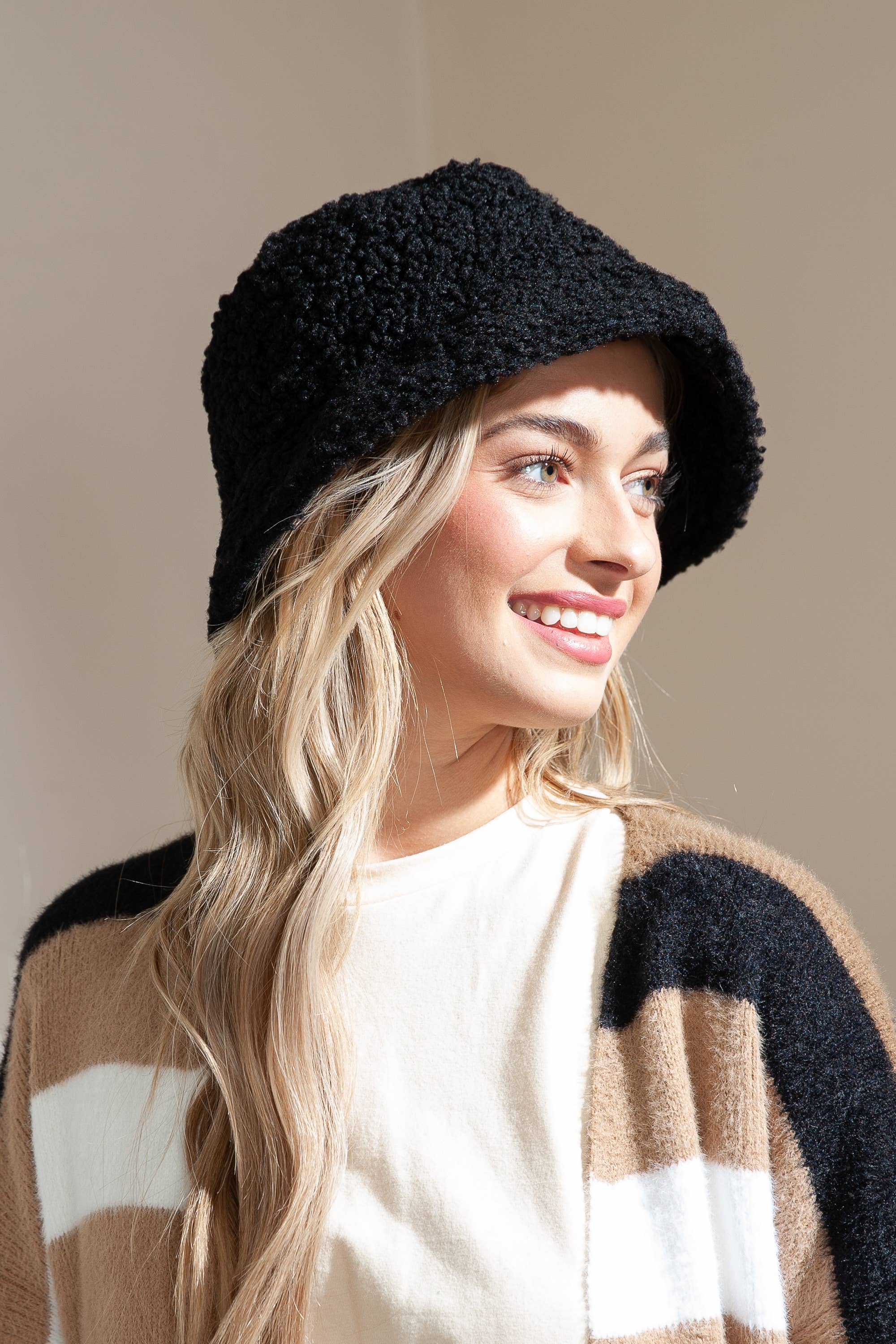 Justin & Taylor - Vendita all'ingrosso Cappello da pescatore - Donna - Cappello a secchiello My Teddy in finto sherpa senza fodera0