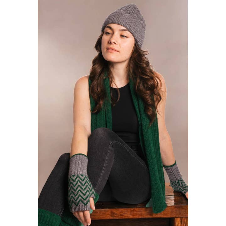 Jess & Lou - Wholesale Scarf – Women's - Cable Knit Scarf6