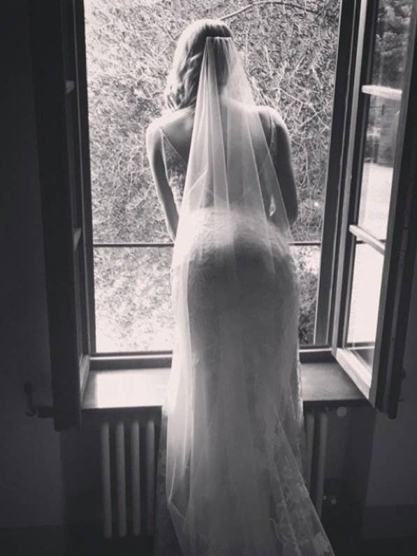 Voile cathédrale doux et minimal (108 pouces) pour la vente par Ruffled Rose Veils