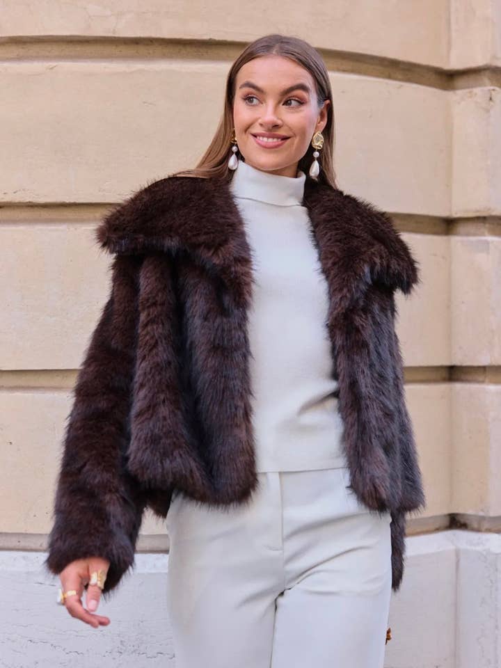 Frime - Wholesale Fur/Faux Fur Coat - Women's - Short faux fur puffer jacket - 88111