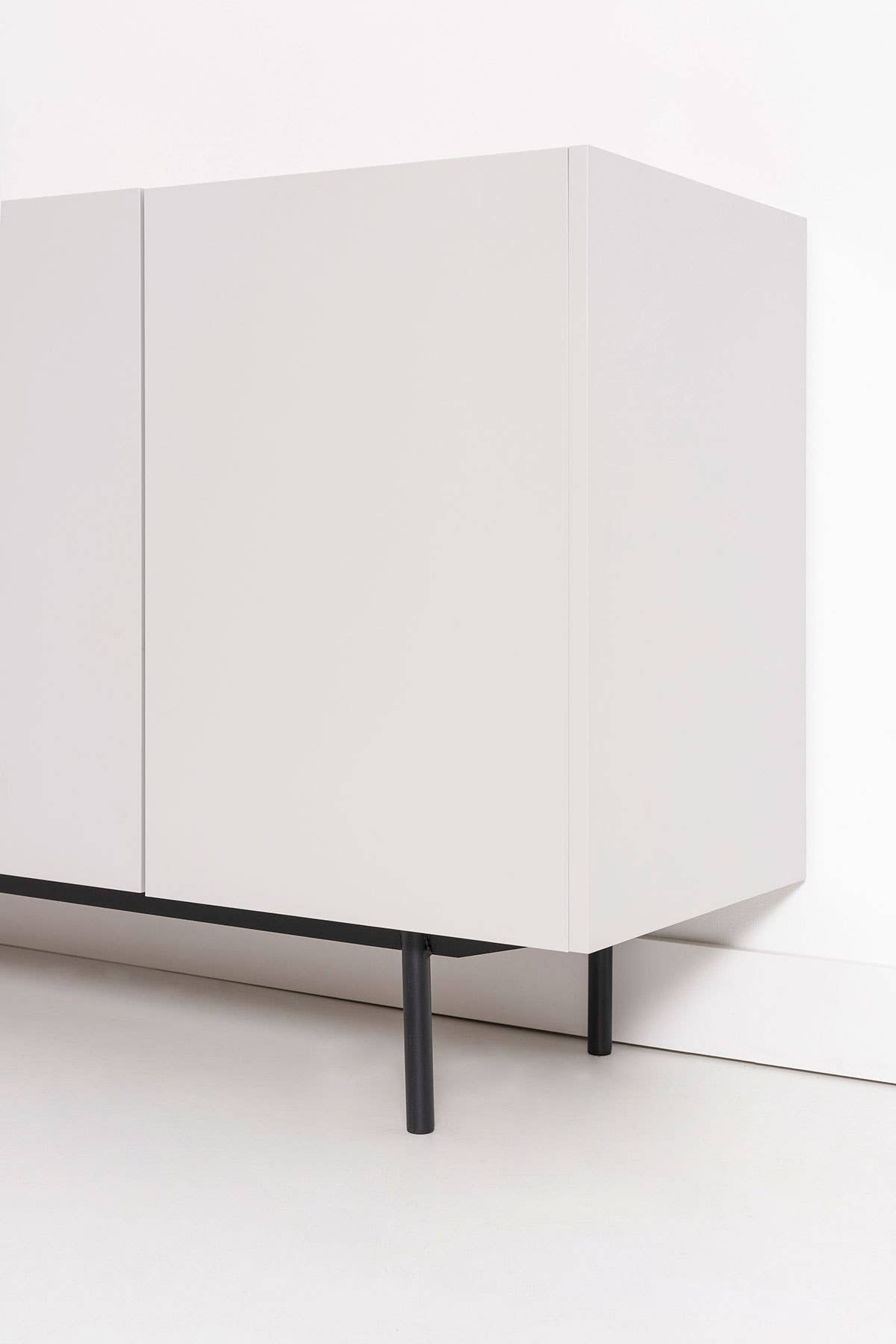 Gdeco - Wholesale Sideboard - Pol Sideboard, Gray Lacquered Stone and Oak Veneer, Black Metal Legs.4