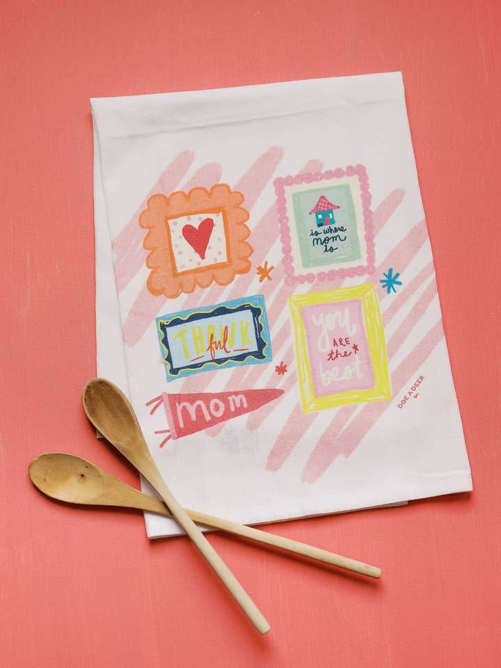 Torchon en sac de farine "Mur de galerie pour maman" pour la vente par Doe A Deer