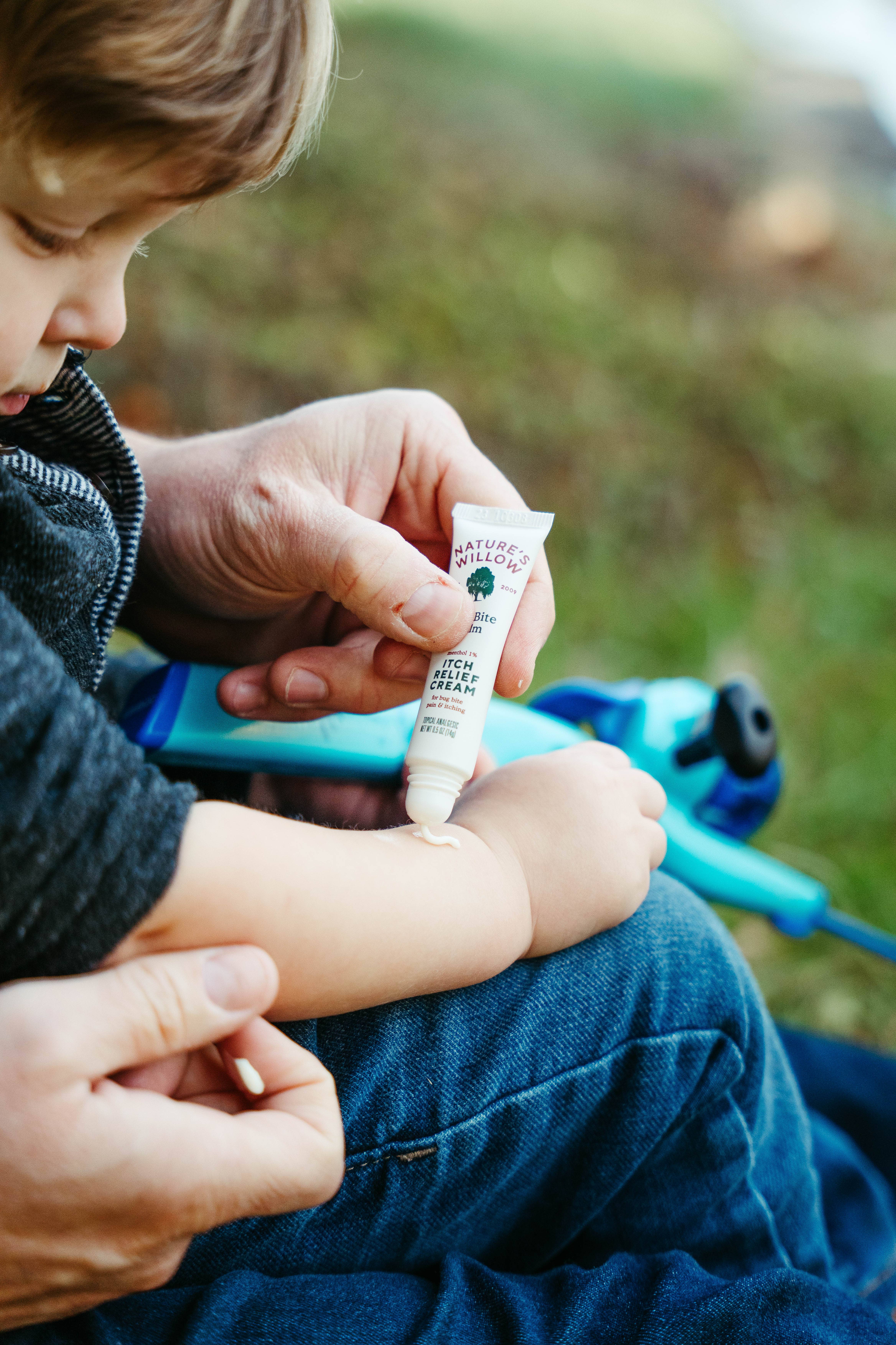 Nature's Willow - Wholesale Itch Ointment/Cream - Essential Oil Itch Relief Cream - 24 count hanging clipstrip3