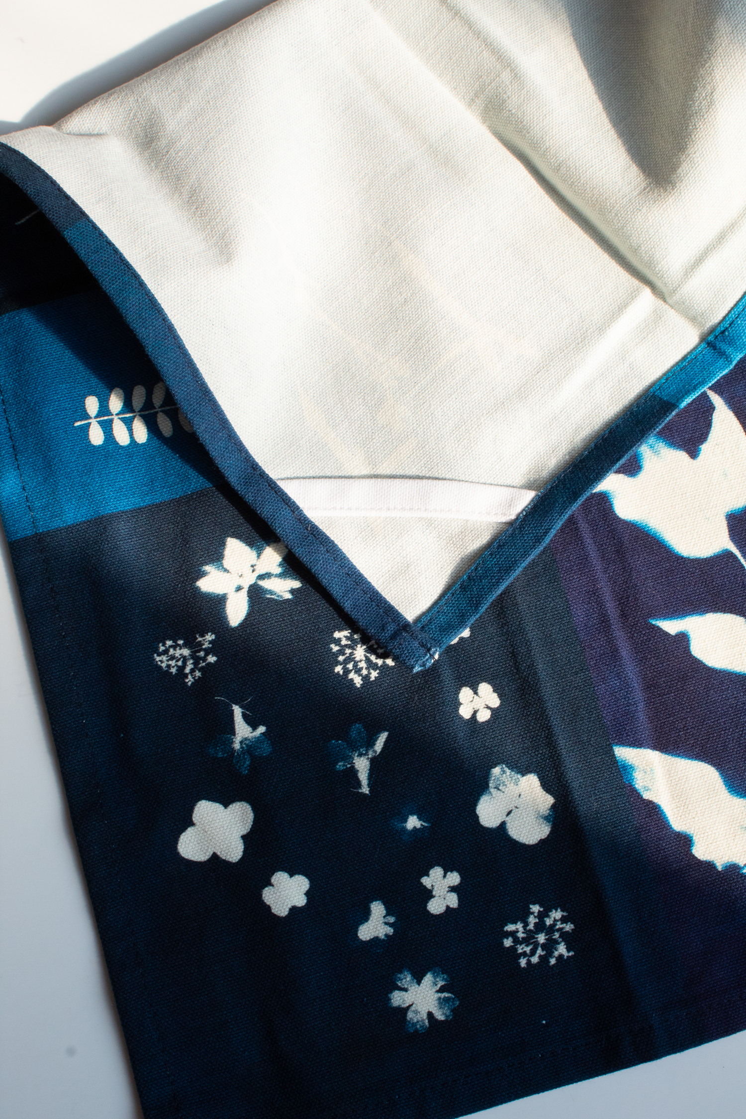 Laila Textiles - Wholesale Tea Towel - Cyanotype Flower Plant Patchwork Organic Cotton Tea Towel3