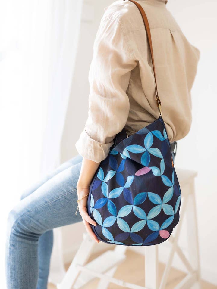 Midnight petal - Linen shoulder bag for wholesale by Hue Lane
