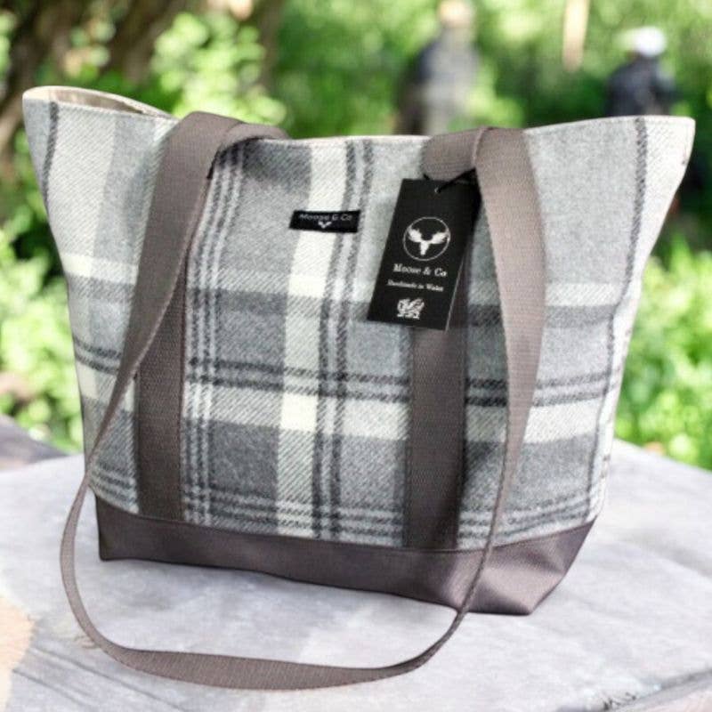 Moose & Co - Wholesale Shoulder Bag - Women's - Balmoral wool touch Shoulder bags 2