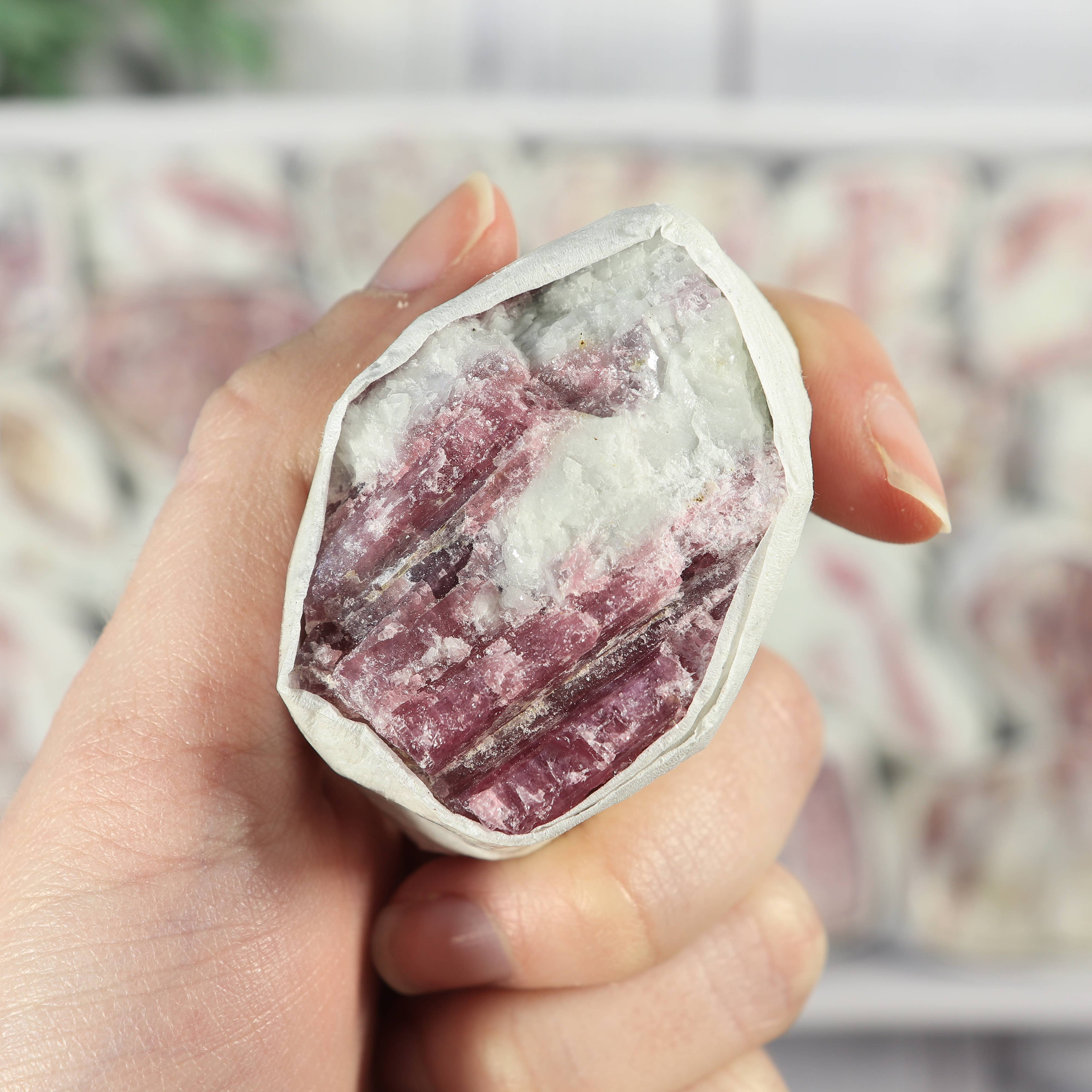 Natures Artifacts Inc - Vente Pierre et cristal de spiritualité - Plat en tourmaline rose - Cristal de tourmaline rose5