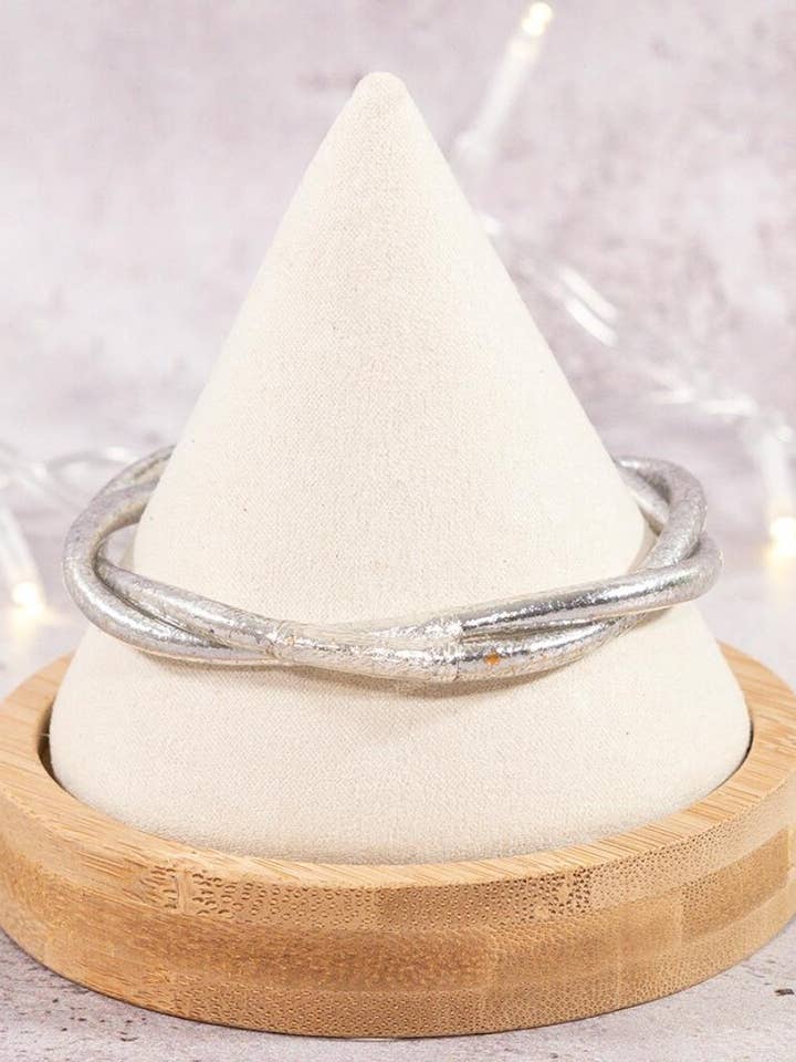 Buddhist bangle twist silver mantra for wholesale by JolieJulie-MaLune-VentiLLo