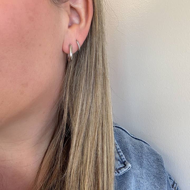 Jenny Be Free - Wholesale Hoop Earrings - Hoops: Dainty Twist