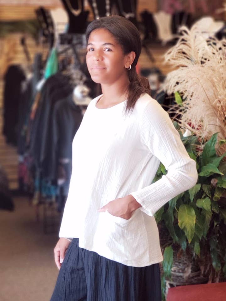 Haut Hi-Lo en coton à manches longues - Blanc cassé pour la vente par Zumi