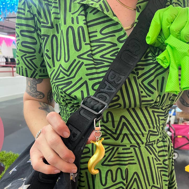 Puffy Bananenslak Tasbedel voor wholesale door WOLL