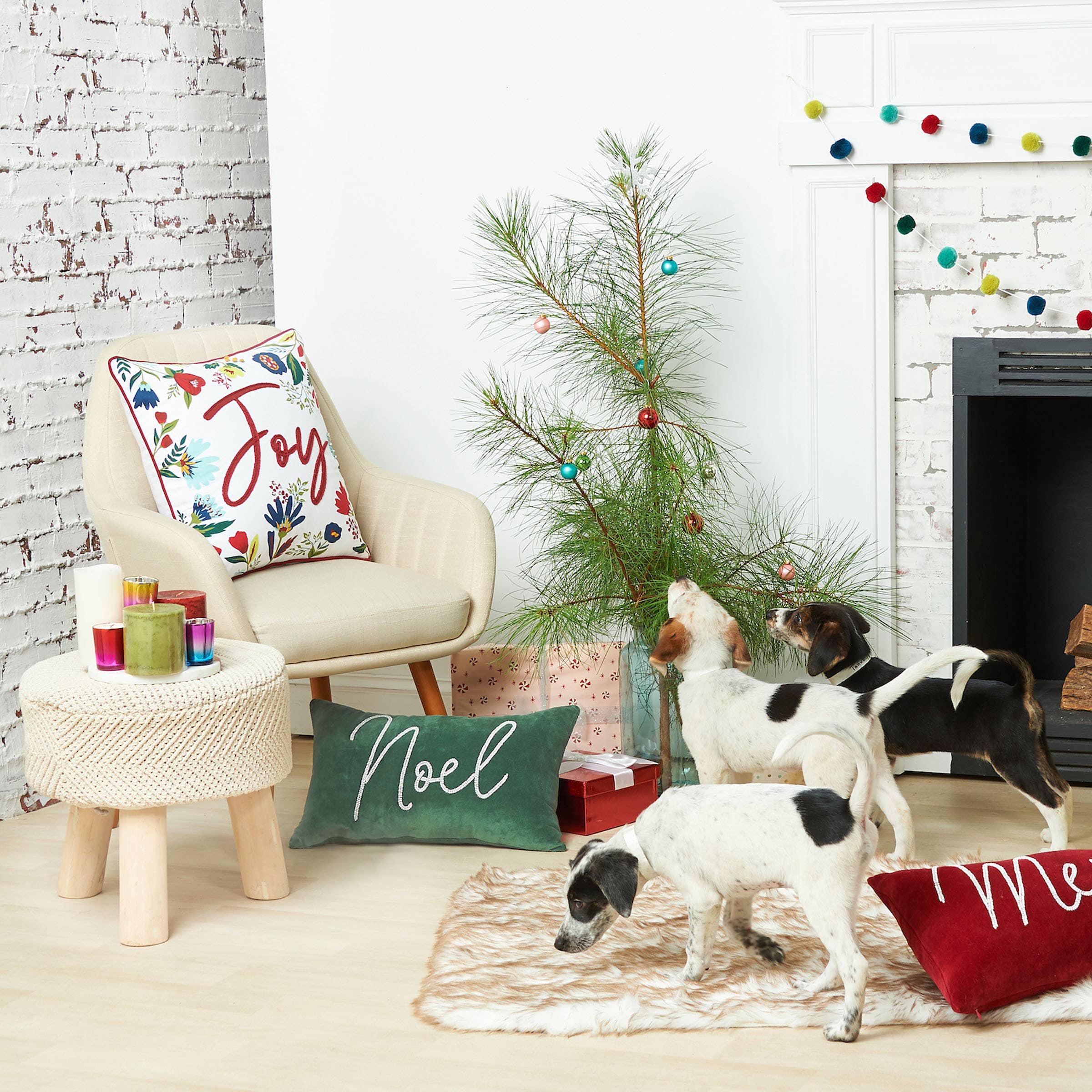 carol & frank - Wholesale Throw/Decorative Pillow - Christmas Noel Green Velvet Throw Pillow1