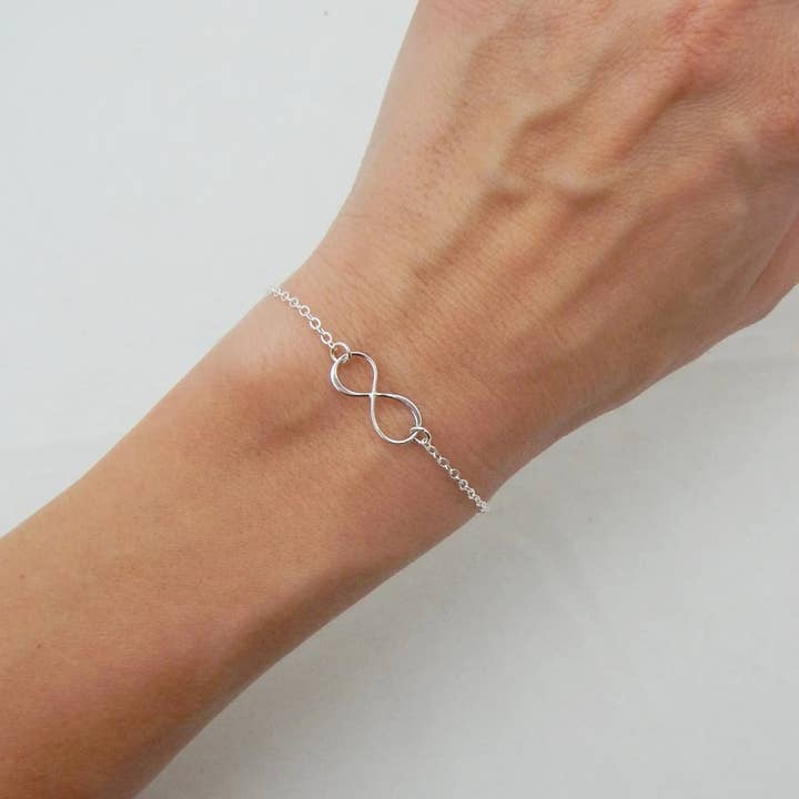 CY Design Studio - Wholesale Link & Chain Bracelet - Sterling Silver Infinity Bracelet – Simple & Minimal Everyday Jewelry