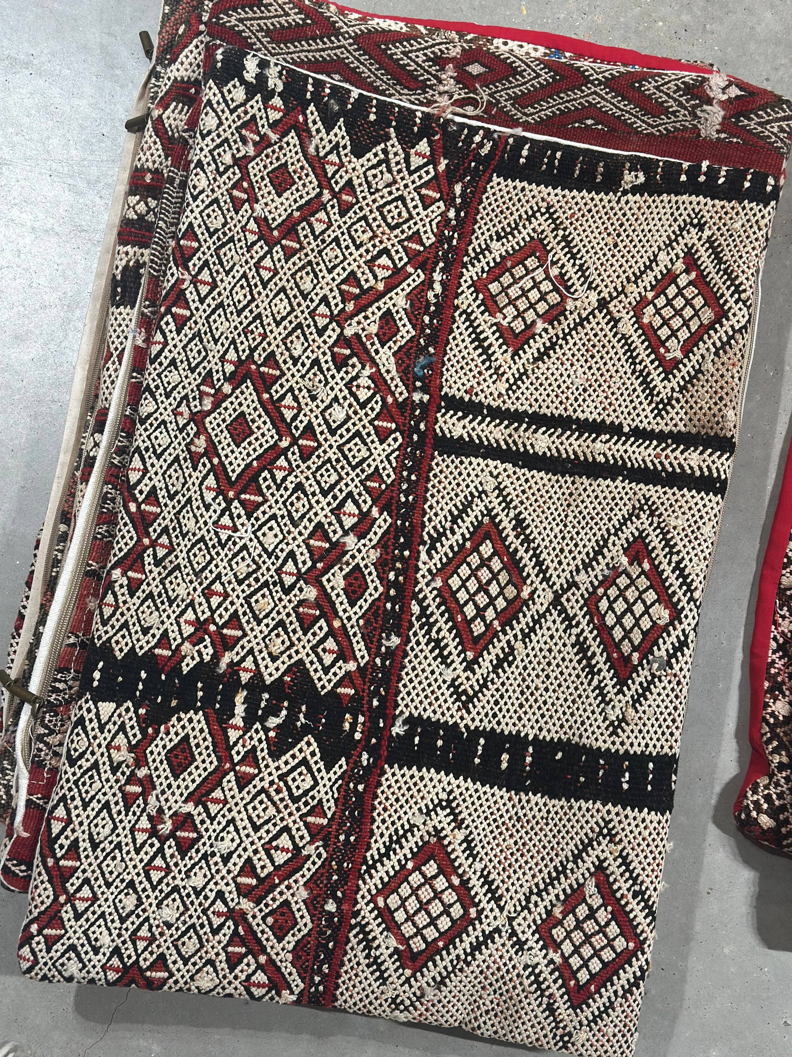 SOUK in the CITY - Wholesale Throw/Decorative Pillow - VINTAGE Upcycled Berber Cushions12