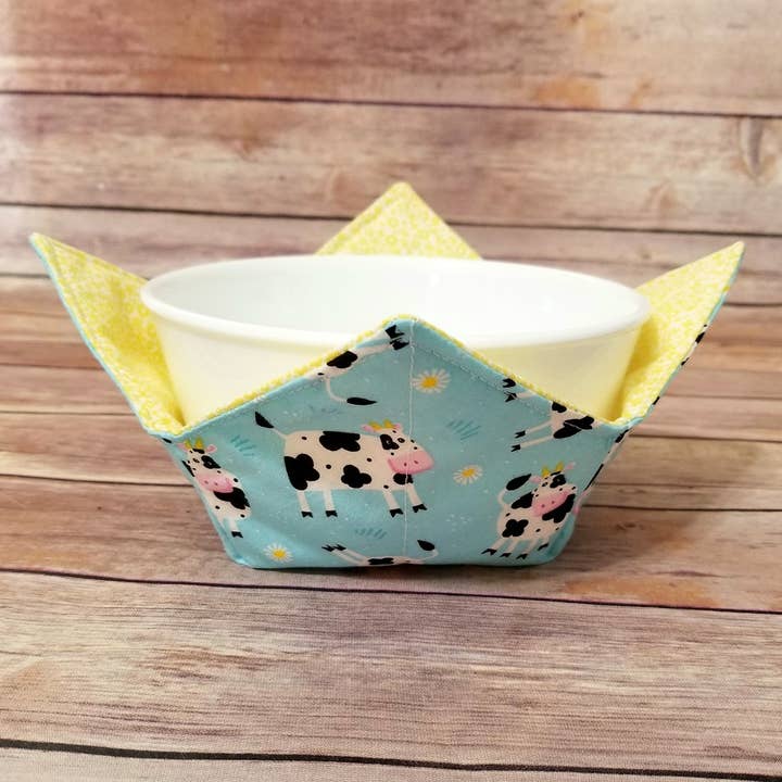 Burpie Bibs Boutique - Wholesale Oven Mitt/Pot Holder - Cows Bowl Cozy Hot Pad, Cow Print Padded Bowl Holder3
