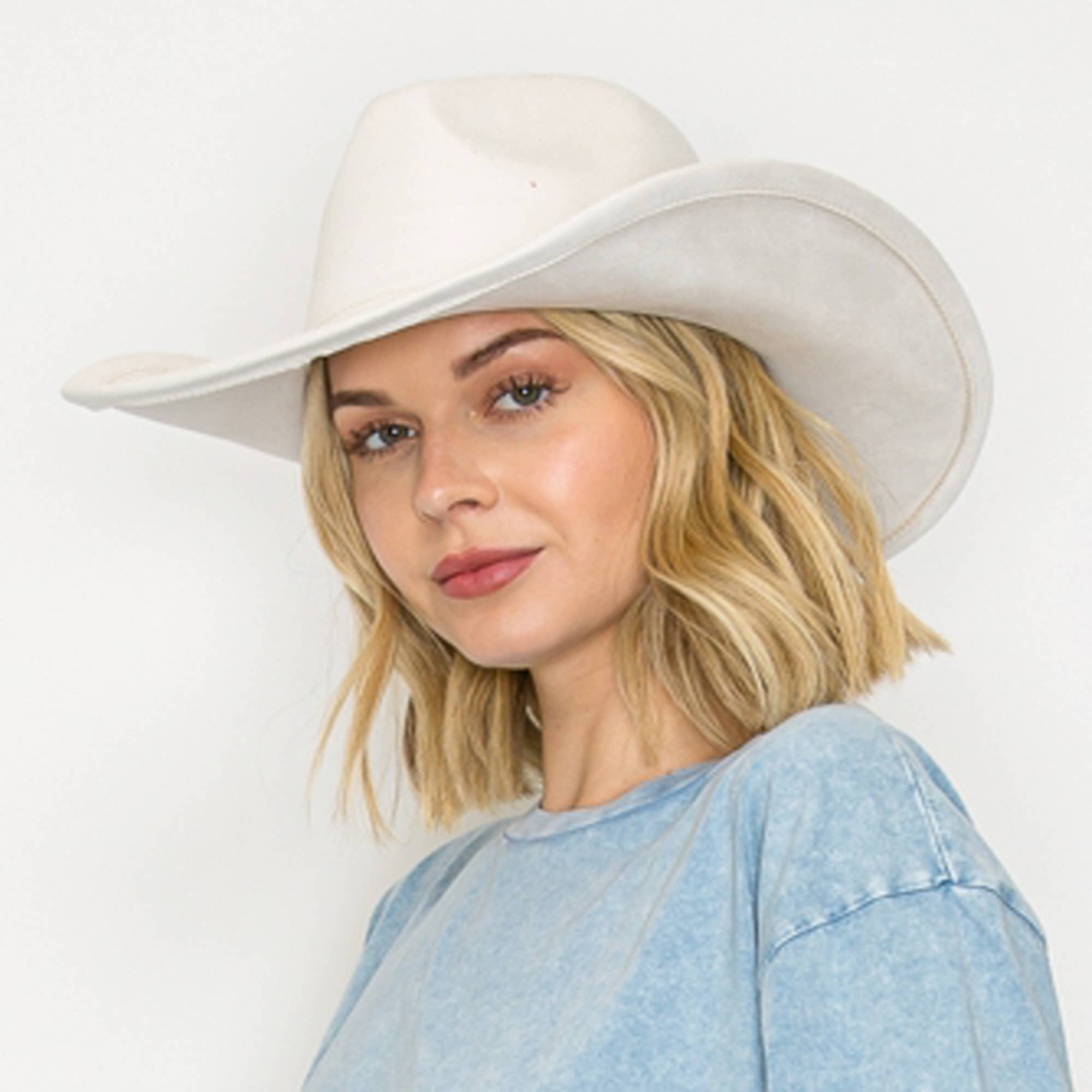 Queens INC – wholesale Cowboy Hat – Women’s – Best seller !!  Fashion Vegan suede  cowboy hat 43