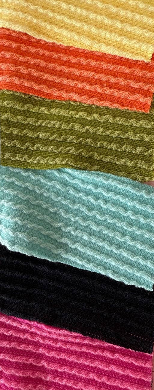 5besties inc - Vente Ensemble haut et pantalon (PAS d'intérieur) - Femme - Ensemble haut tubulaire et pantalon évasé en tricot côtelé3