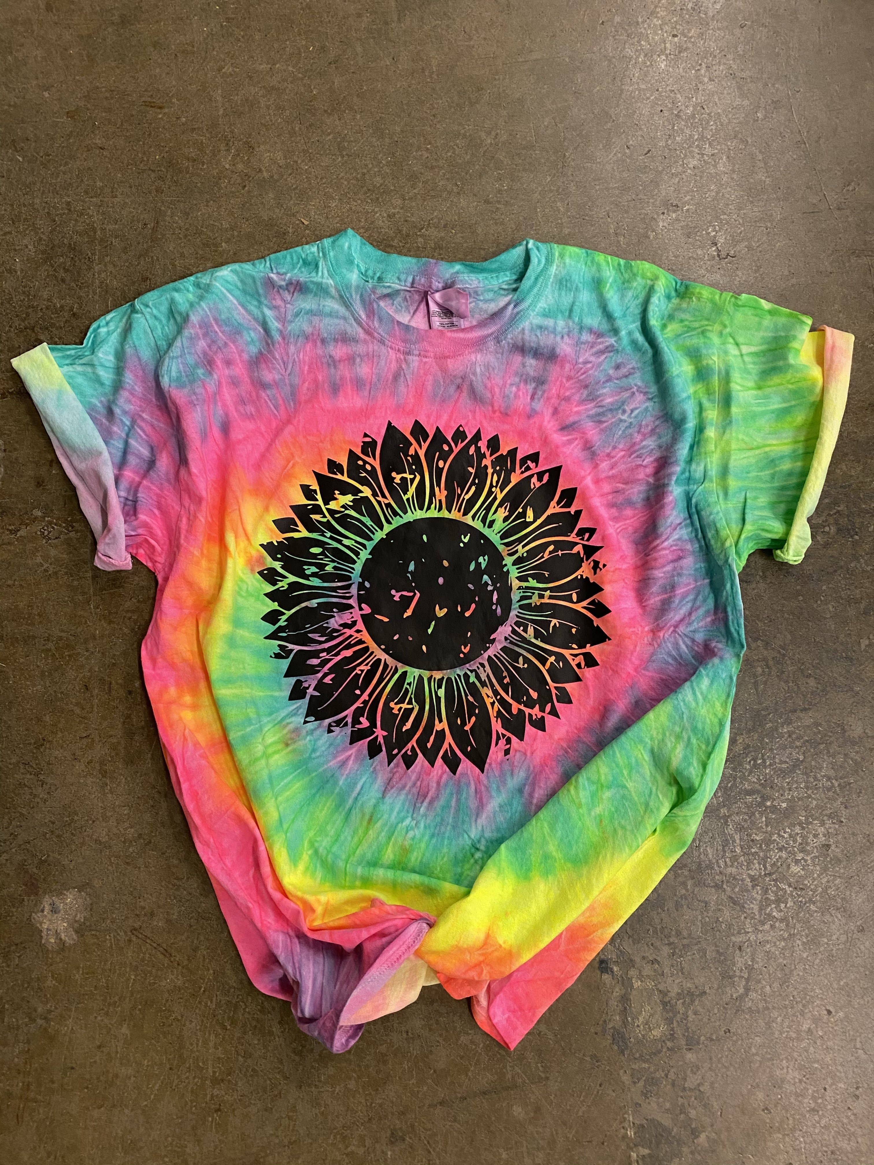 Inked Up Apparel - Wholesale T-Shirt (Graphic) - Unisex - Minty Tie Dye Graphic Tee0