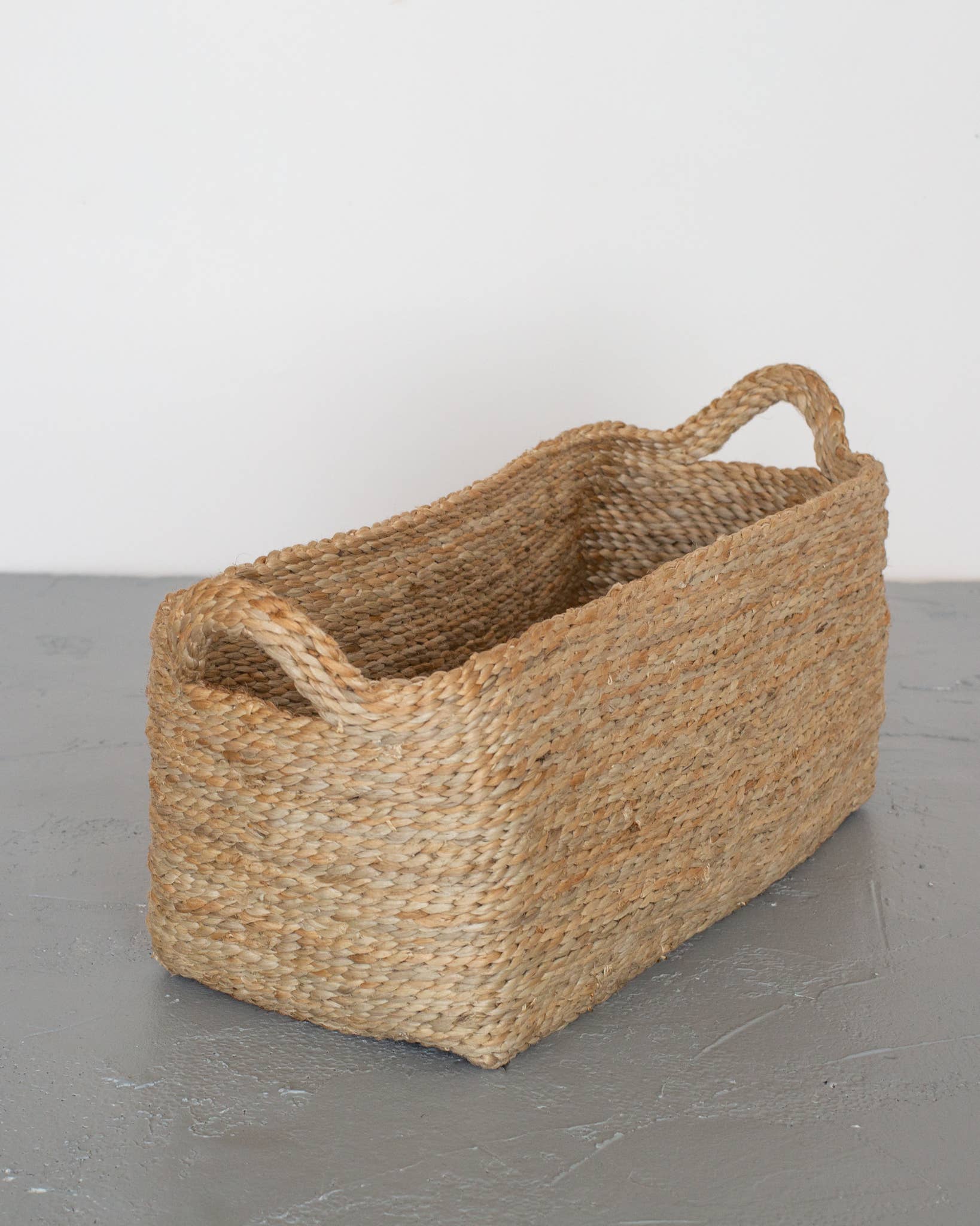 Will & Atlas – wholesale Decorative tray – Rectangular Tray Basket, jute - natural3