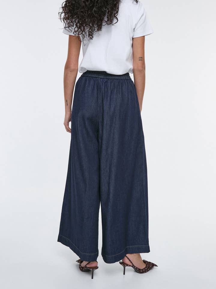 SWEET MAGIC MODA Y COMPLEMENTOS - Wholesale Pants - Women's - DENIM SKORT WITH ELASTIC WAIST