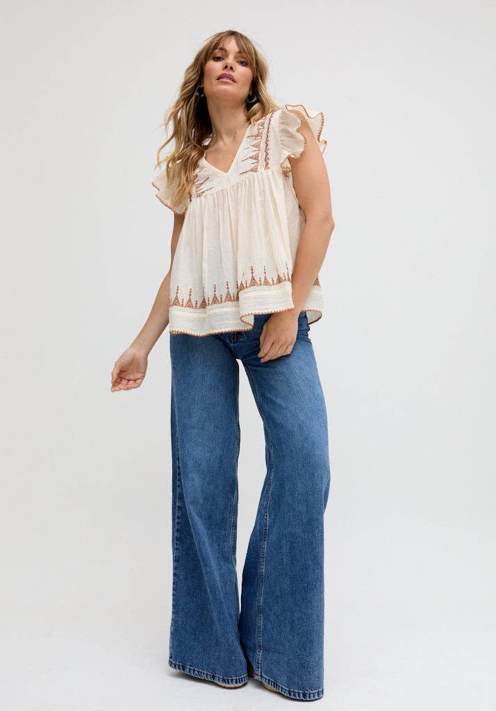 Raffya - Wholesale Blouse - Dames - Mariana Blouse met Fladdermouwen en Borduursel in Crème0