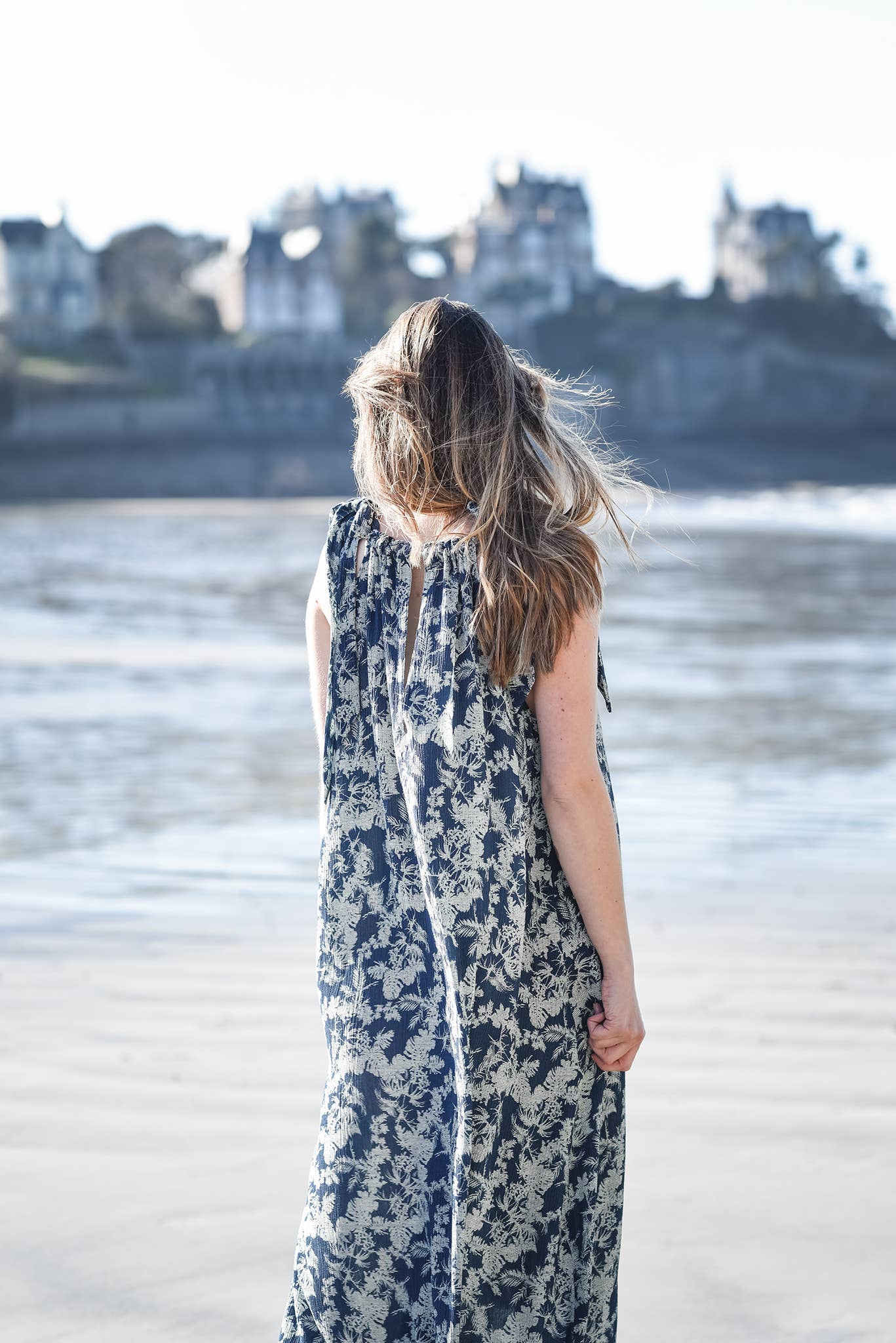 myaghri - Vendita all'ingrosso Vestito - Donna - Abito Zephyr con motivo a palme in tessuto leggermente goffrato5