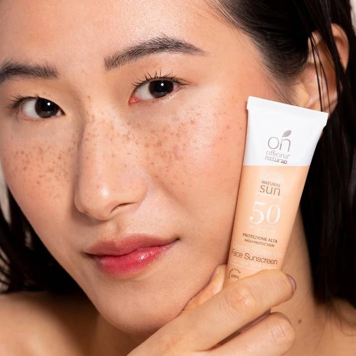 Officina Naturae - Wholesale Sunscreen - Sunscreen SPF 50 FACE Aluminium tube stop age9