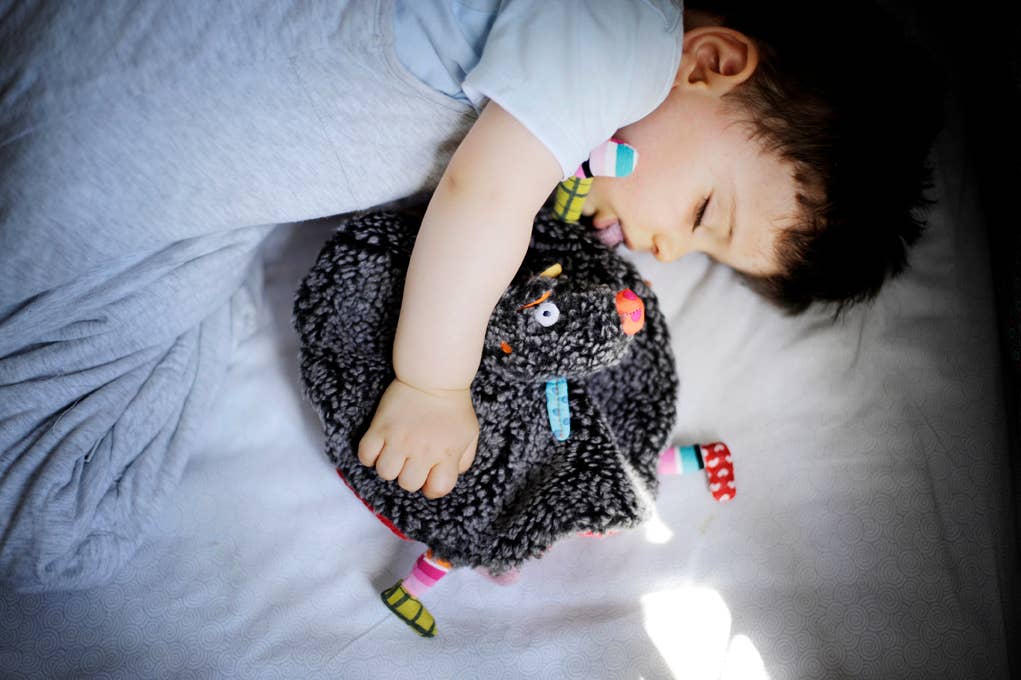 Ebulobo - Wholesale Stuffed/Plush Toy - Kids & Baby - Doudou T'es Fou Louloup//Red Riding Hood