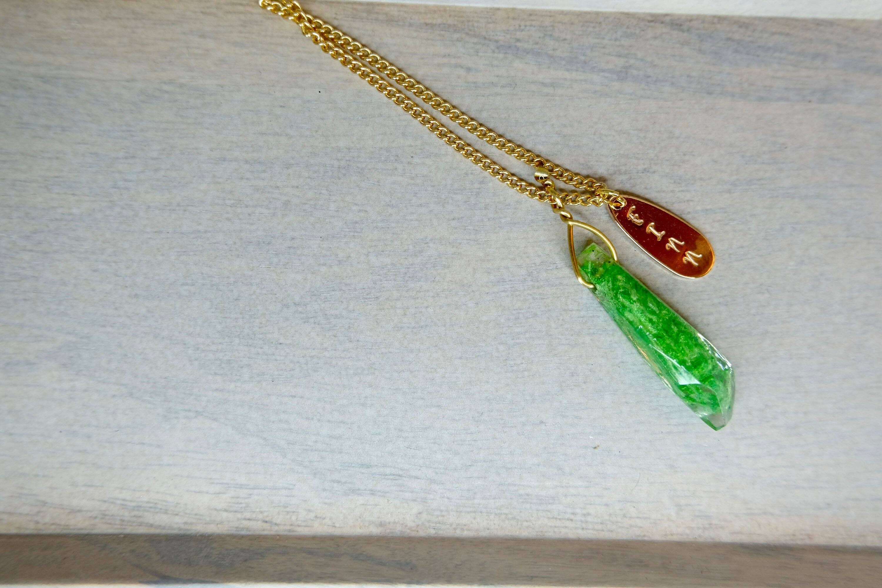 BlueButterflyBazaar – wholesale Pendant/charm necklace – Finn’s Kyber Crystal Small Pendant Necklace Star Wars Gift6