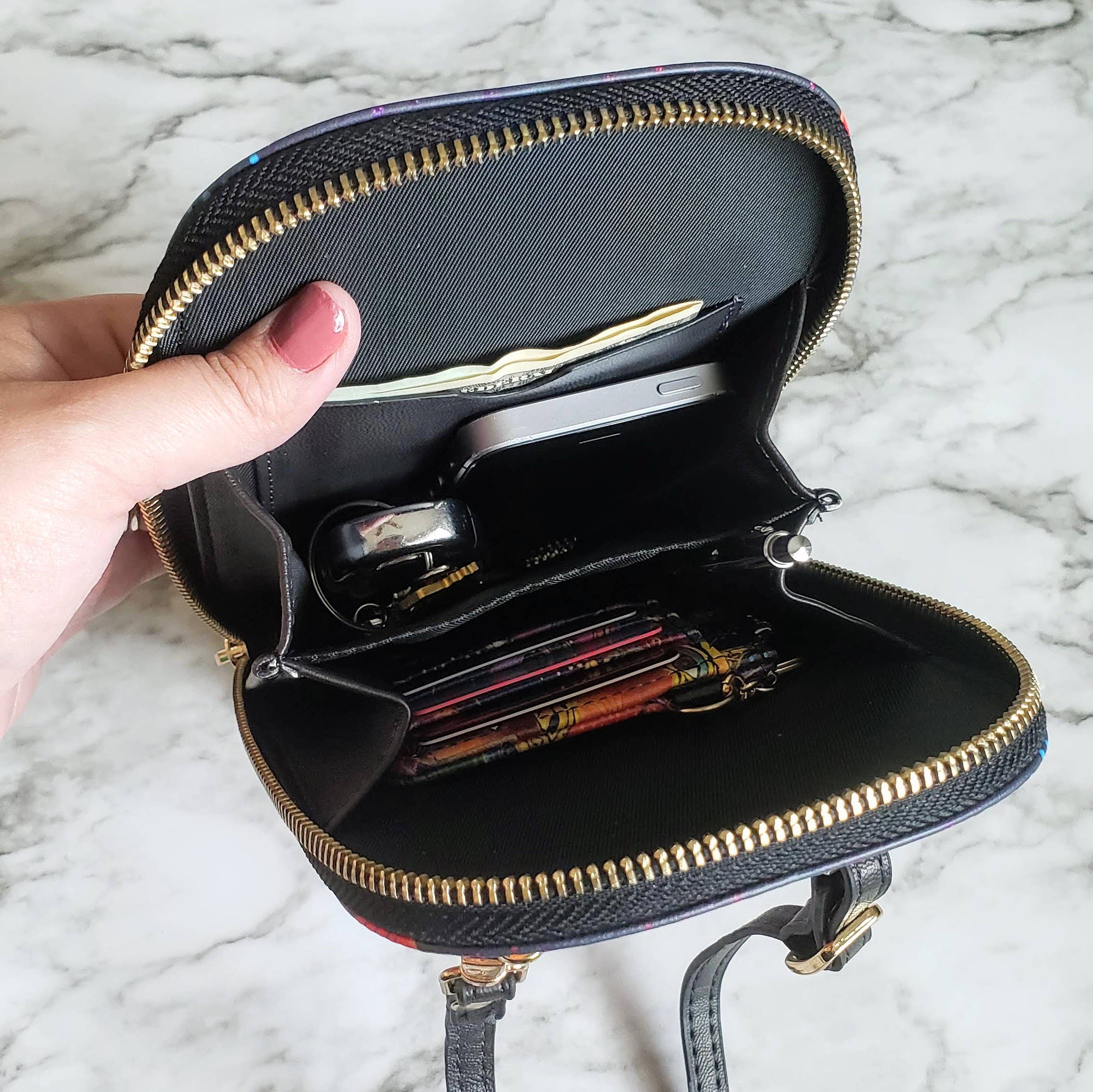 Monarque - Wholesale Crossbody Bag - Women's - Georgia O'Keeffe Petunia Crossbody2