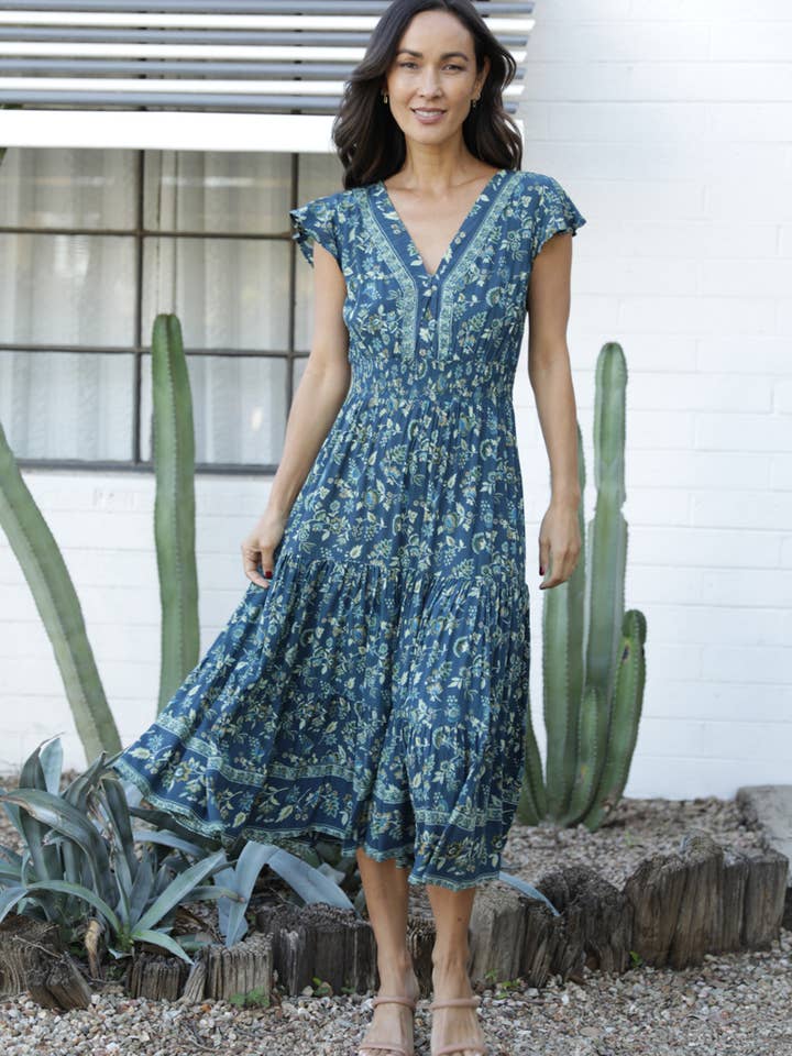 Robe midi à col en V et taille élastique E1S44-WB01 pour la vente par Nostalgia