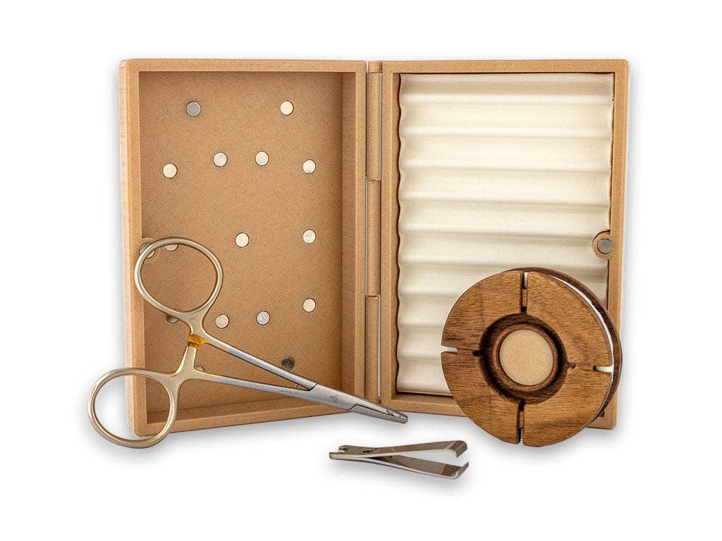 Minimalist Gear Co. - Wholesale Sporting Accessories - The Keeper | Magnetic Fly Fishing Tackle Box2
