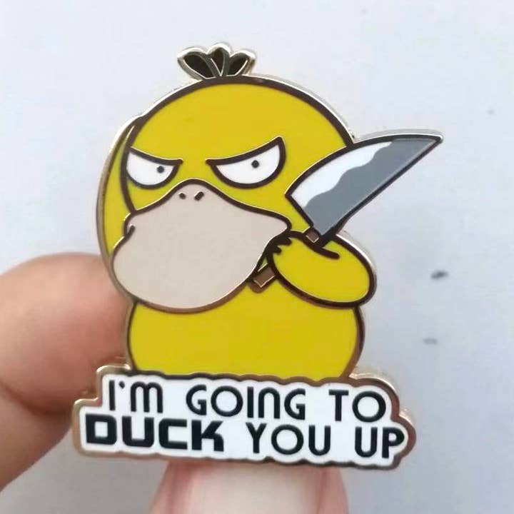 Épinglette en émail IM GOING TO DUCK YOU UP pour la vente par Ollybits Pixel Art