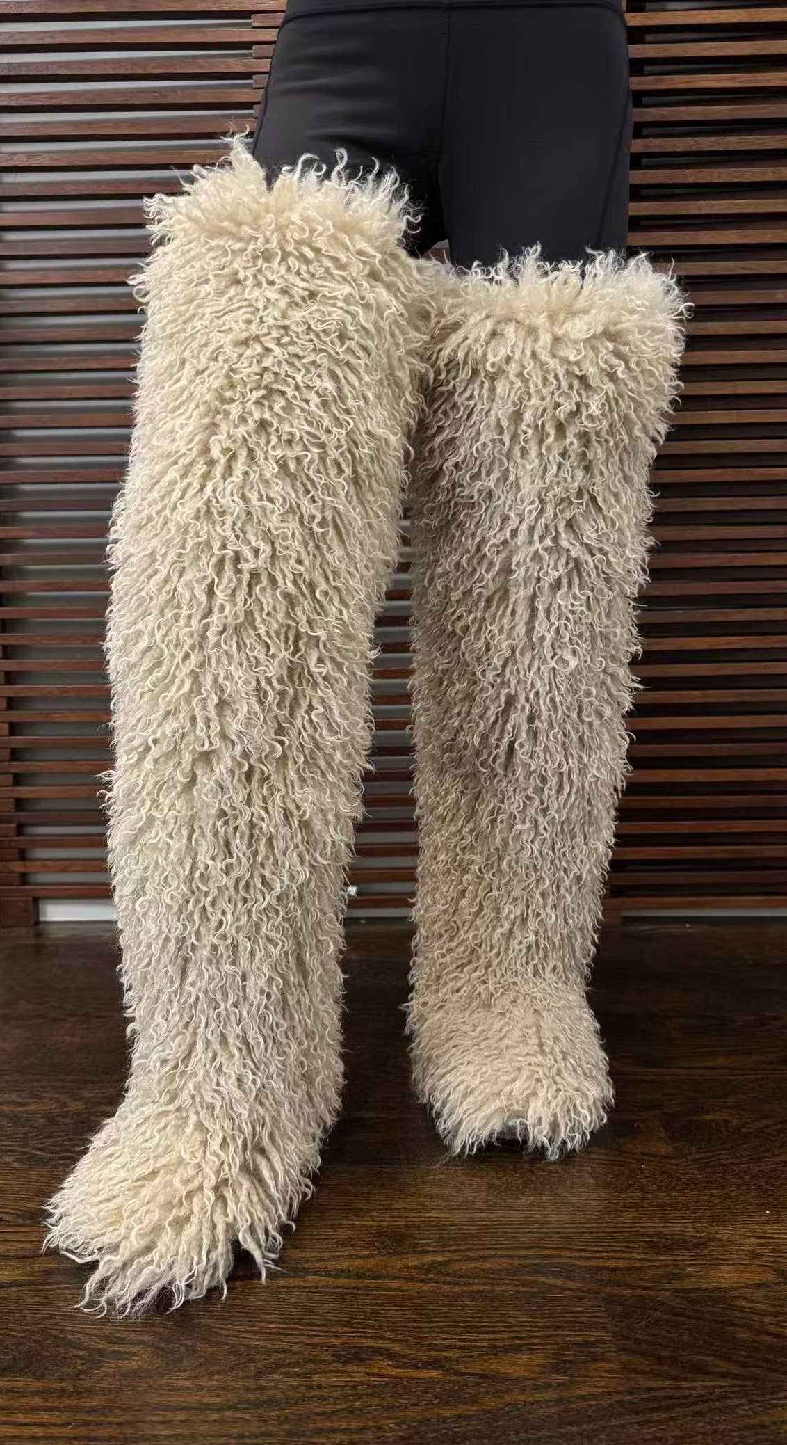 C&Y Accessories  INC - Wholesale Boots - Women's - Fur 026