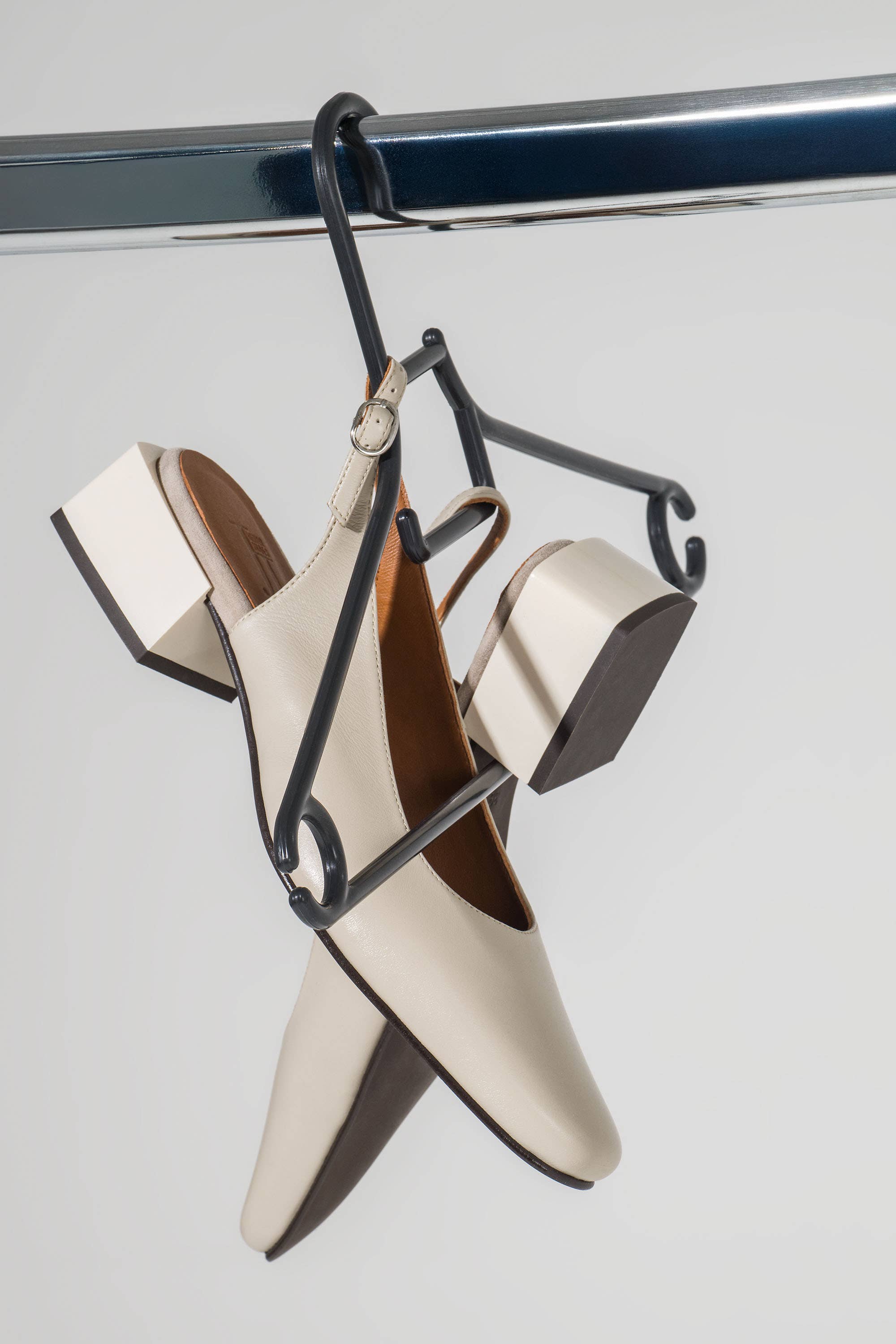 JJ HEITOR SHOES - Wholesale Low Heels - Women's - COIMBRA BEIGE SHOES1