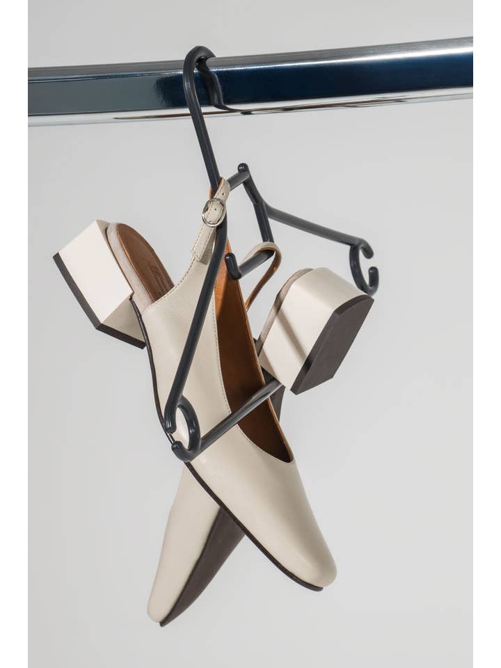 JJ HEITOR SHOES - Wholesale Low Heels - Women's - COIMBRA BEIGE SHOES1