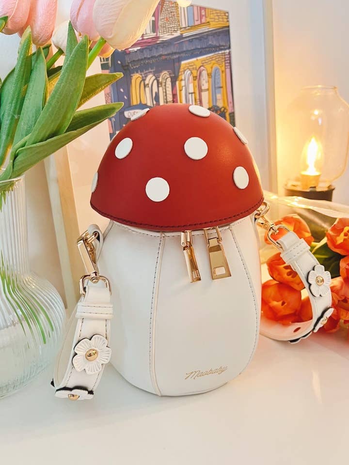 Porte-monnaie à bandoulière Mushroom pour la vente par Maobabie