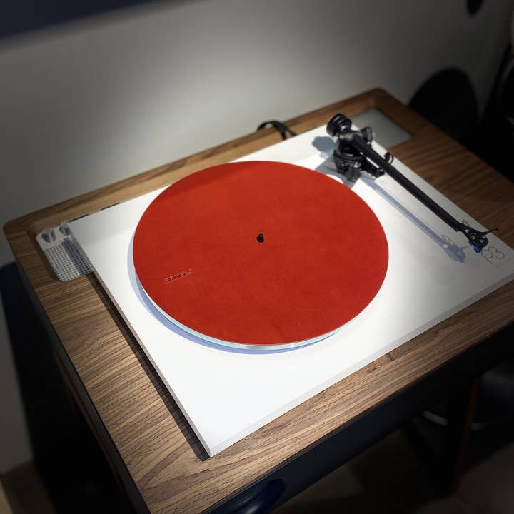 Cubierta para bandeja The Grained Carmine para venta al por mayor de Bringhs