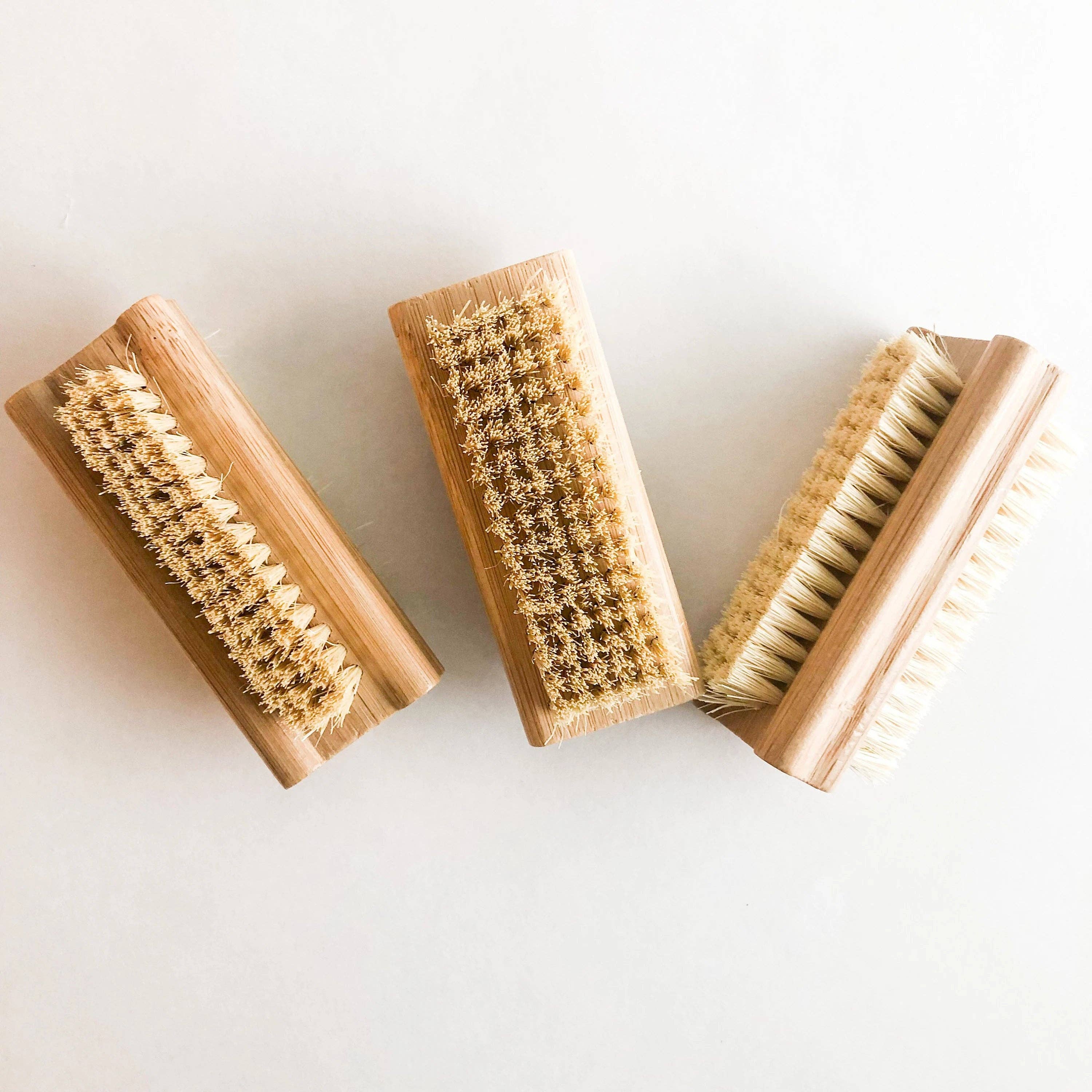 Smile Boutiques - Wholesale Body Brush - Natural Bamboo Nail Brush - Plastic Free Nail Brush2