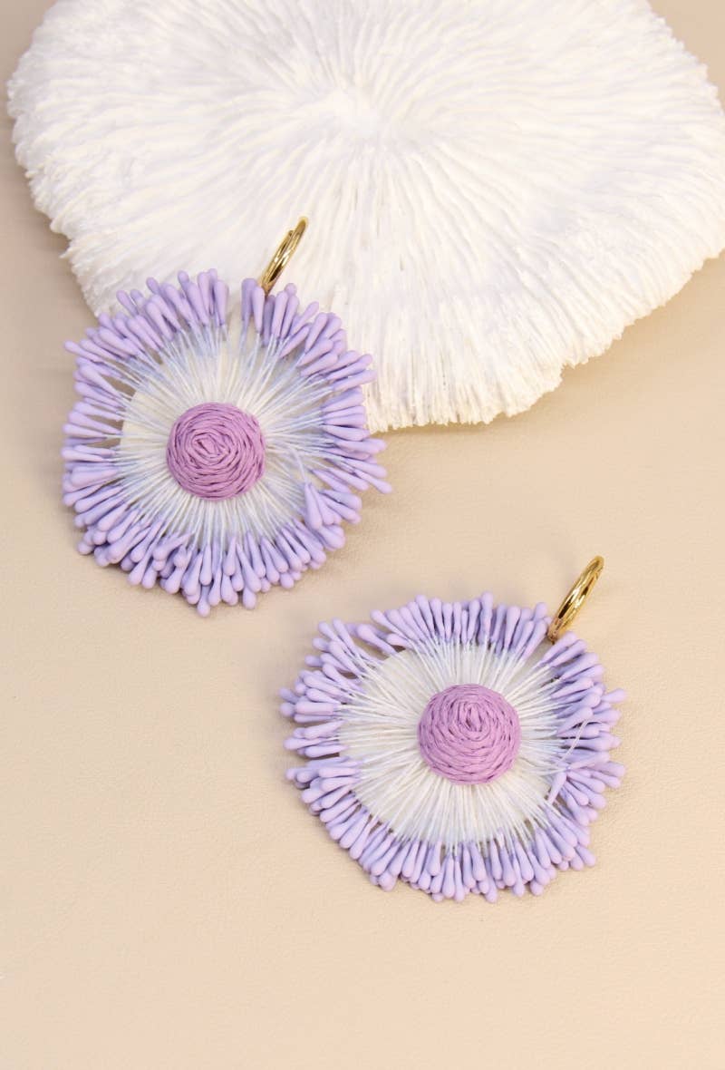 BELLISSIMA BIJOUX – Großhandel Ohrhänger – Boho-Blumenohrringe aus geflochtener Raffia7