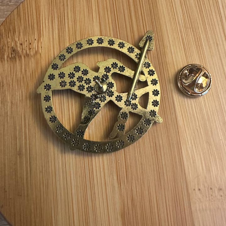Scribble & Scroll - Venta al por mayor Botón/prendedor - Pin de esmalte Mockingjay - The Hunger Games - Símbolo de tributo4